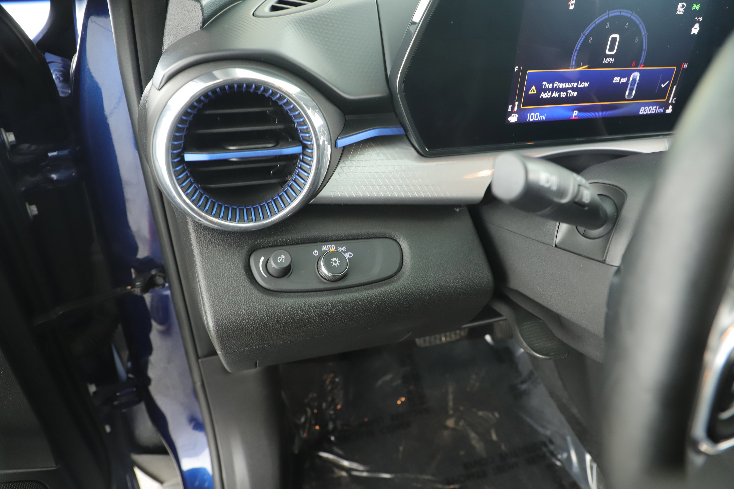 Used 2024 Chevrolet Trax LT w/ Driver Confidence Package image 11