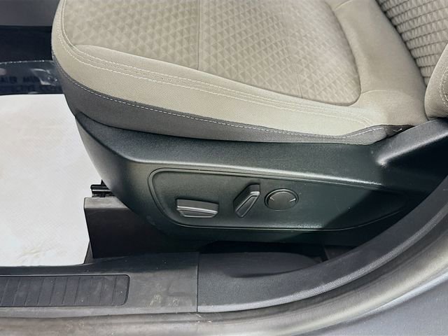 Certified 2022 Ford Escape SE w/ SE Sport Appearance Package image 18