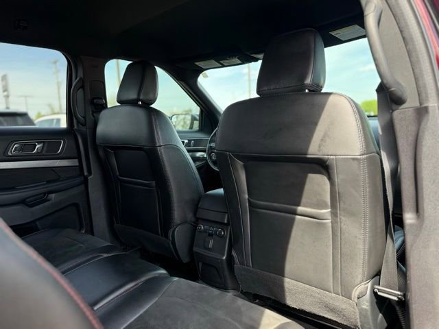 Certified 2018 Ford Explorer XLT w/ XLT Appearance Package AWD/4WD image 20