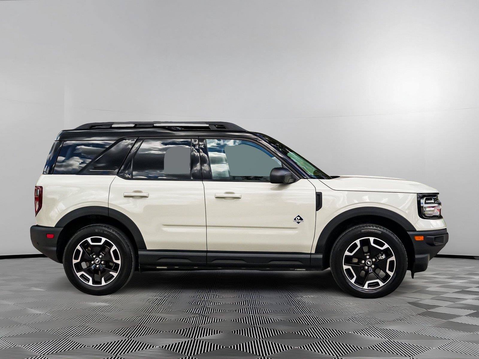 Certified 2024 Ford Bronco Sport Outer Banks w/ Tech Package AWD/4WD image 4