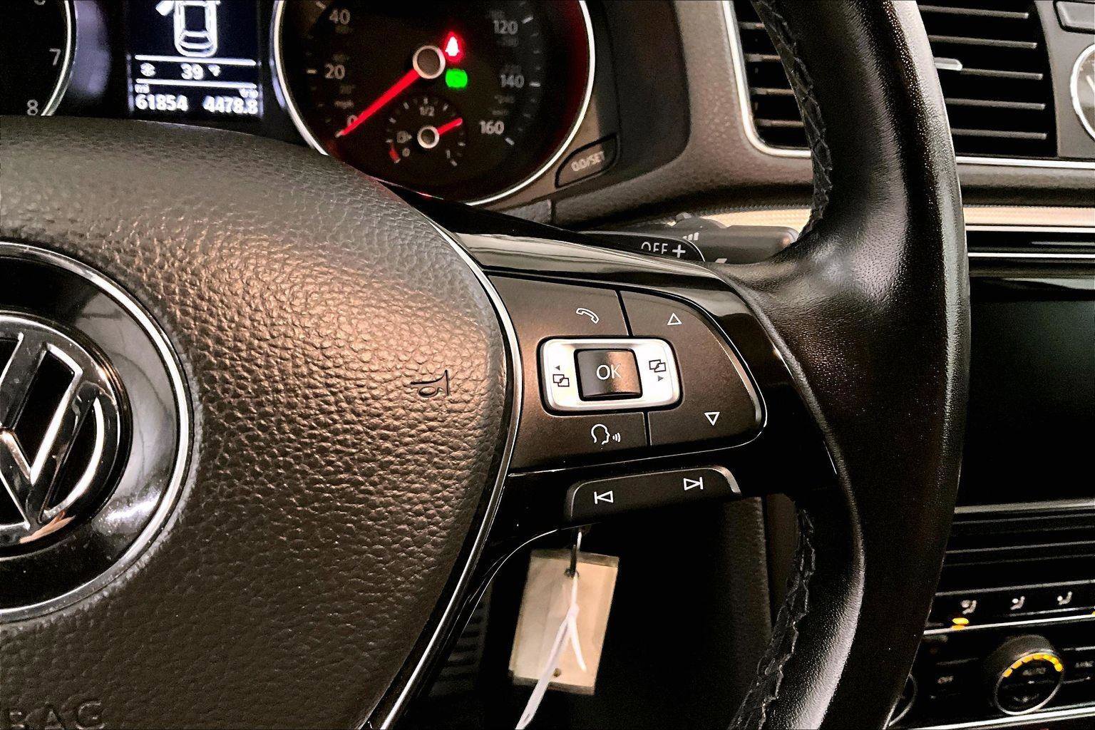 Used 2017 Volkswagen Passat 1.8T R-Line image 18