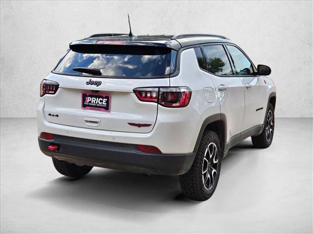 Used 2025 Jeep Compass Trailhawk AWD/4WD image 5