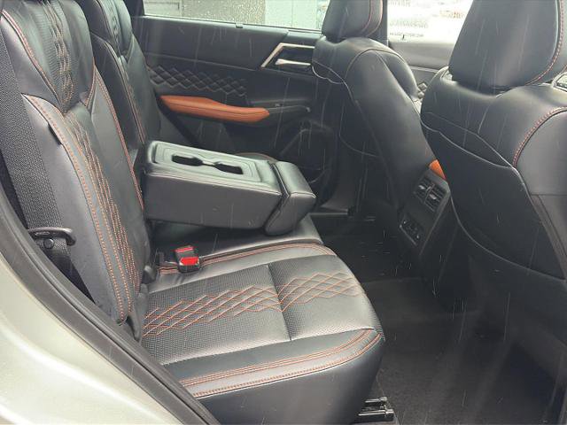 Used 2022 Mitsubishi Outlander SEL image 16