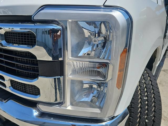 Certified 2025 Ford F250 XLT w/ FX4 Off-Road Package AWD/4WD image 28