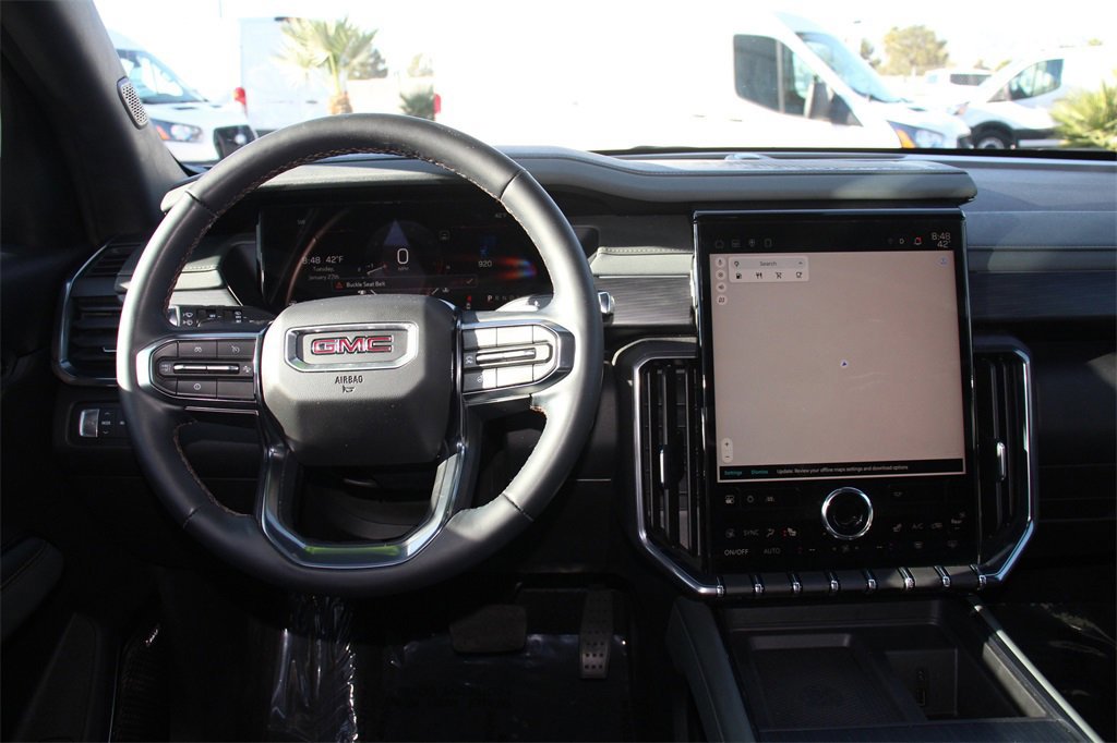 Used 2024 GMC Acadia AT4 w/ Luxury Package image 17