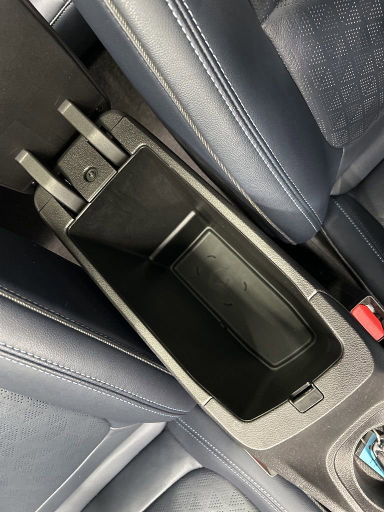 Used 2022 Chevrolet Bolt EUV Premier w/ Launch Edition image 23