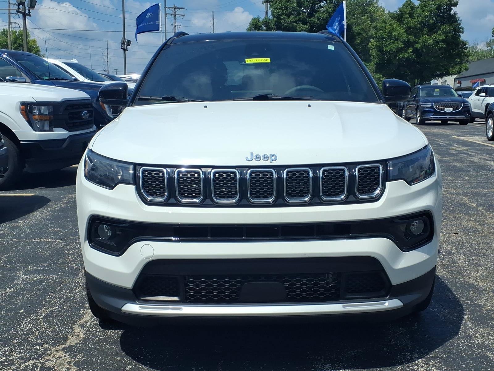Used 2023 Jeep Compass Limited AWD/4WD image 27