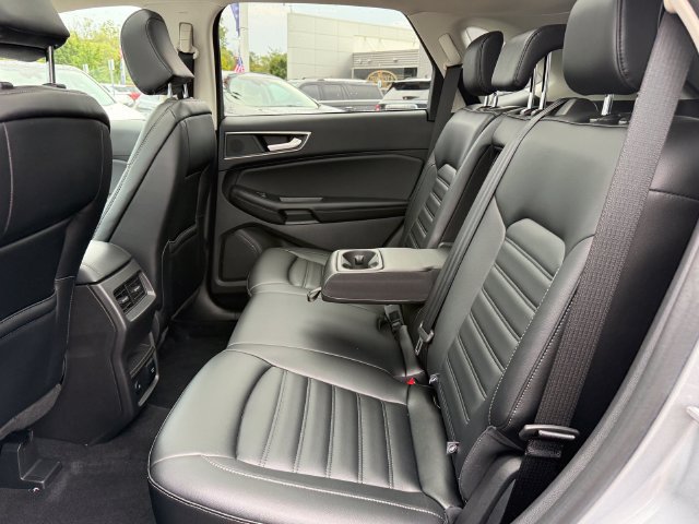 Certified 2024 Ford Edge SEL w/ Convenience Package AWD/4WD image 9