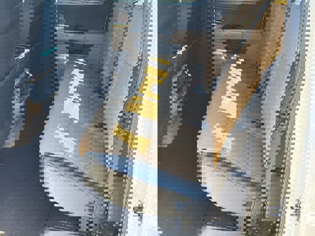 Certified 2021 Ford F150 Lariat w/ Equipment Group 502A High image 17