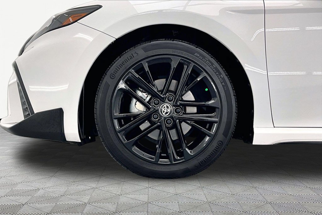 Used 2025 Toyota Camry SE w/ Multimedia Upgrade Package FWD image 9