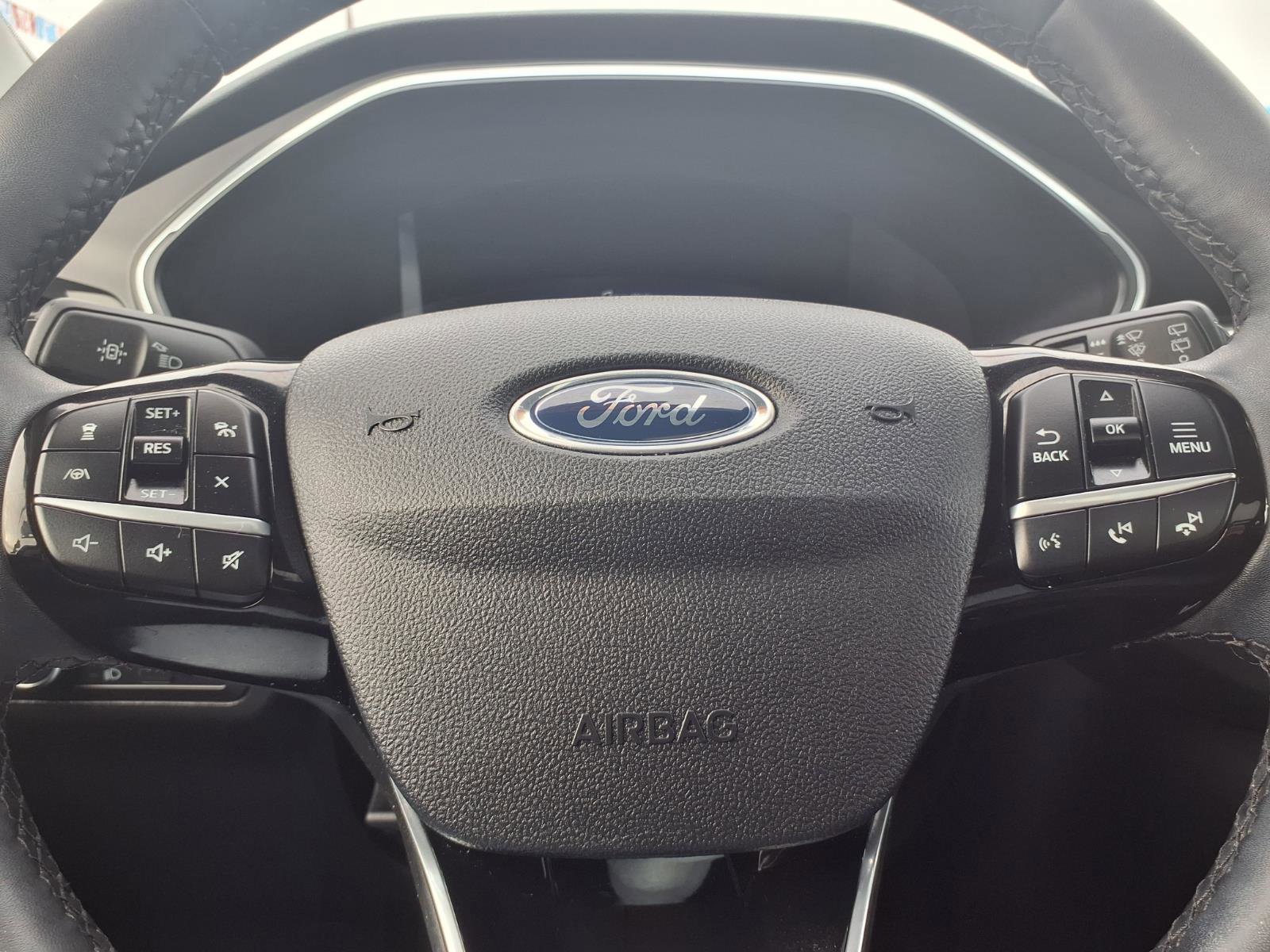 Certified 2022 Ford Escape Titanium w/ Class II Trailer Tow Package image 20