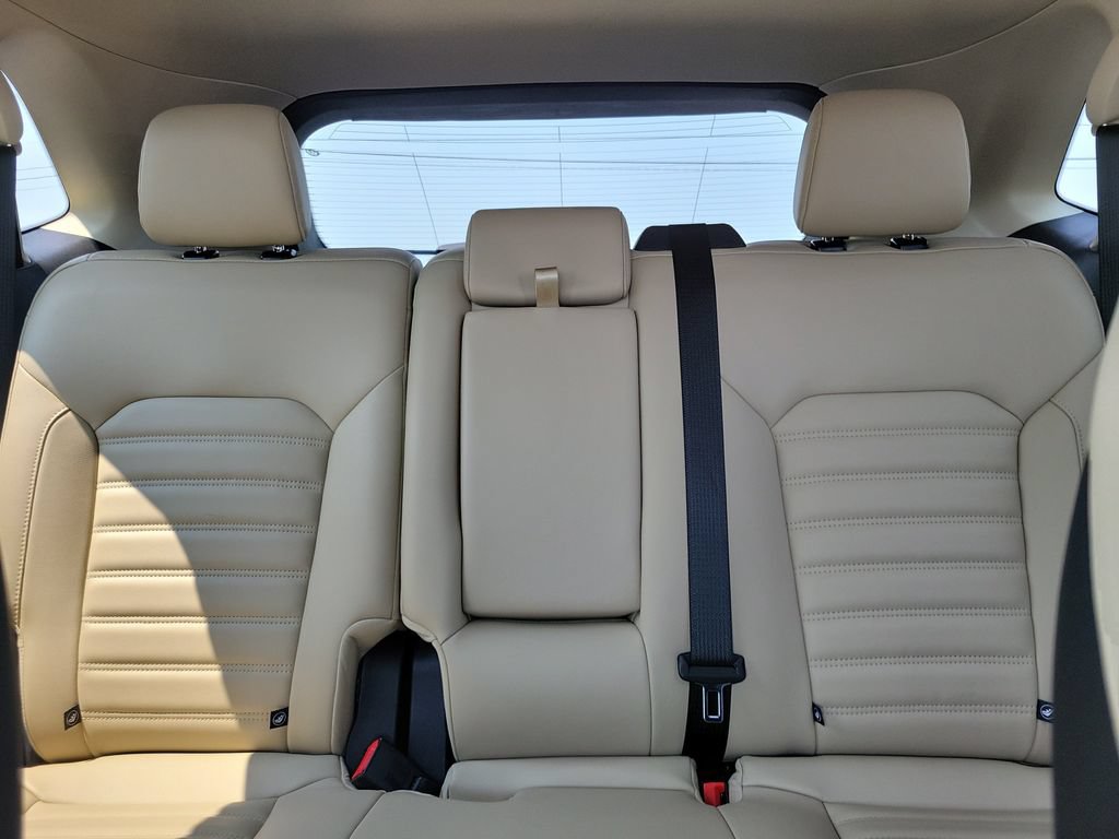 Certified 2024 Ford Edge SEL w/ Convenience Package AWD/4WD image 17