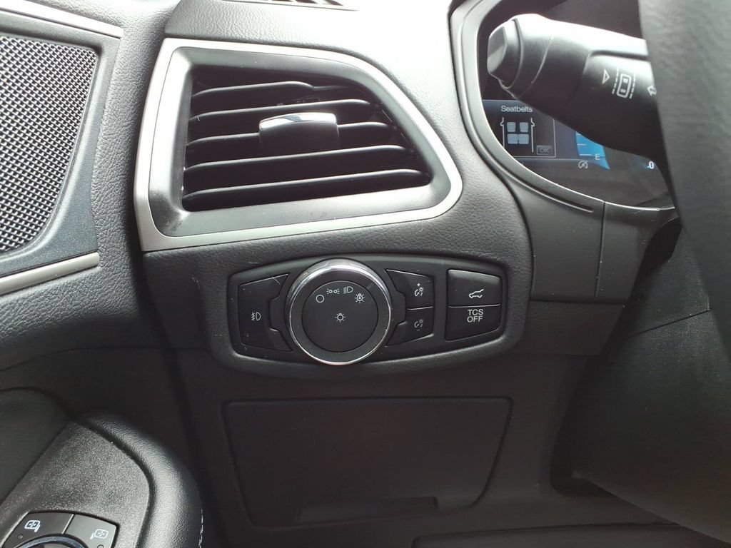 Certified 2024 Ford Edge SEL w/ Convenience Package AWD/4WD image 16