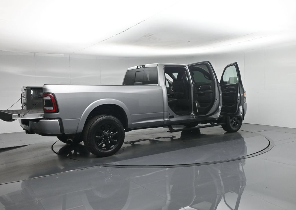 Used 2022 RAM 3500 Limited w/ Night Edition AWD/4WD image 6
