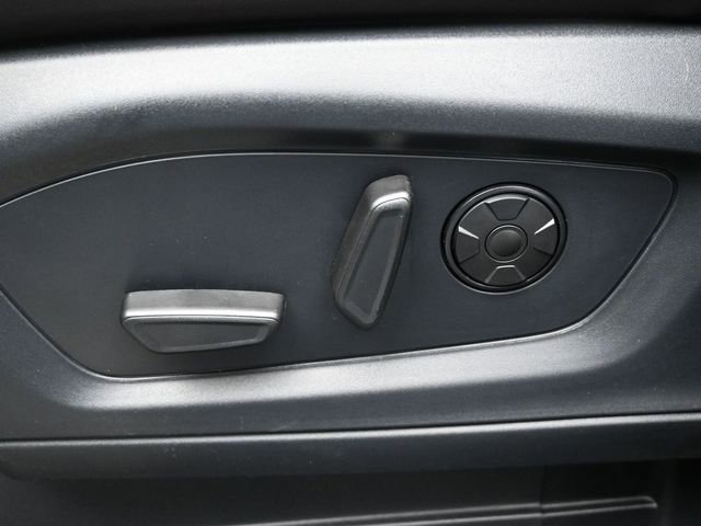 Certified 2025 Ford Explorer Platinum image 7