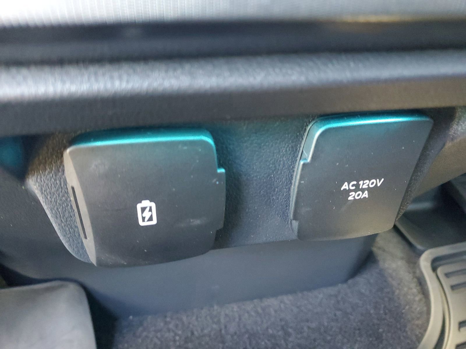 Certified 2025 Ford F150 Platinum AWD/4WD image 12