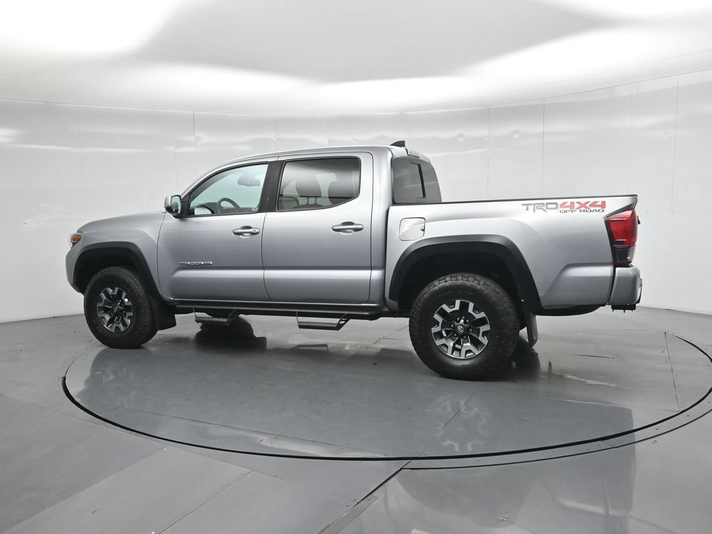 Used 2019 Toyota Tacoma TRD Off-Road w/ Technology Package AWD/4WD image 7