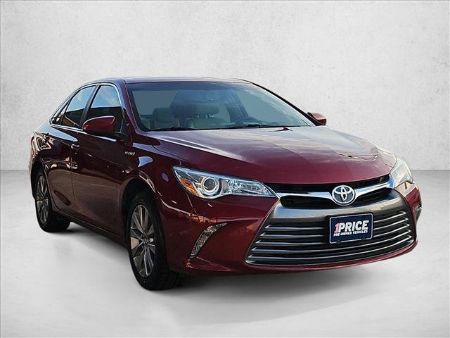Used 2017 Toyota Camry XLE w/ Moonroof Package FWD image 3