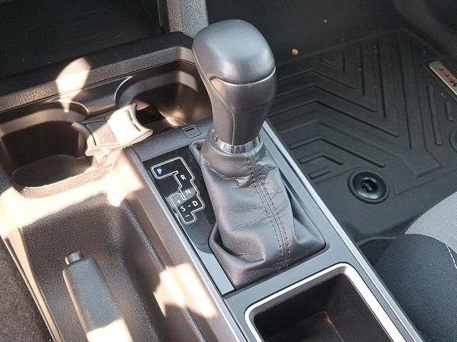 Used 2023 Toyota Tacoma TRD Off-Road AWD/4WD image 17