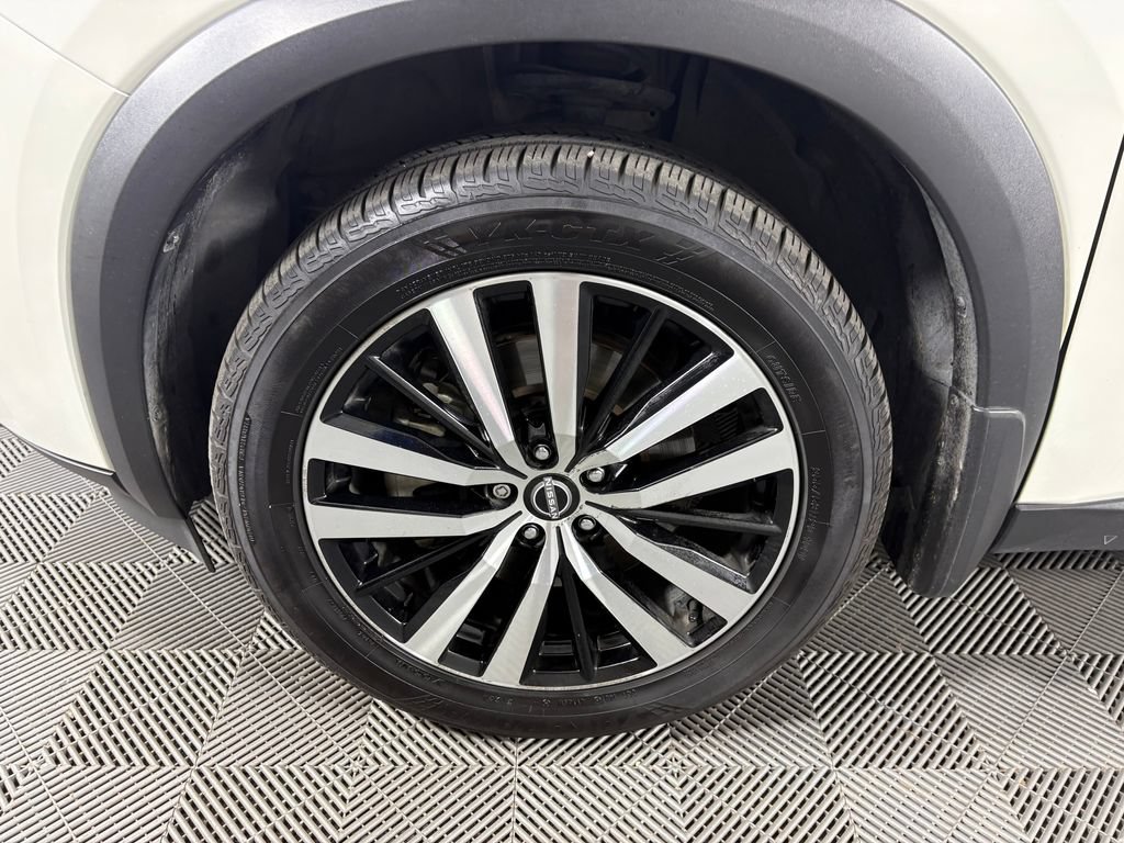 Used 2023 Nissan Pathfinder Platinum AWD/4WD image 11