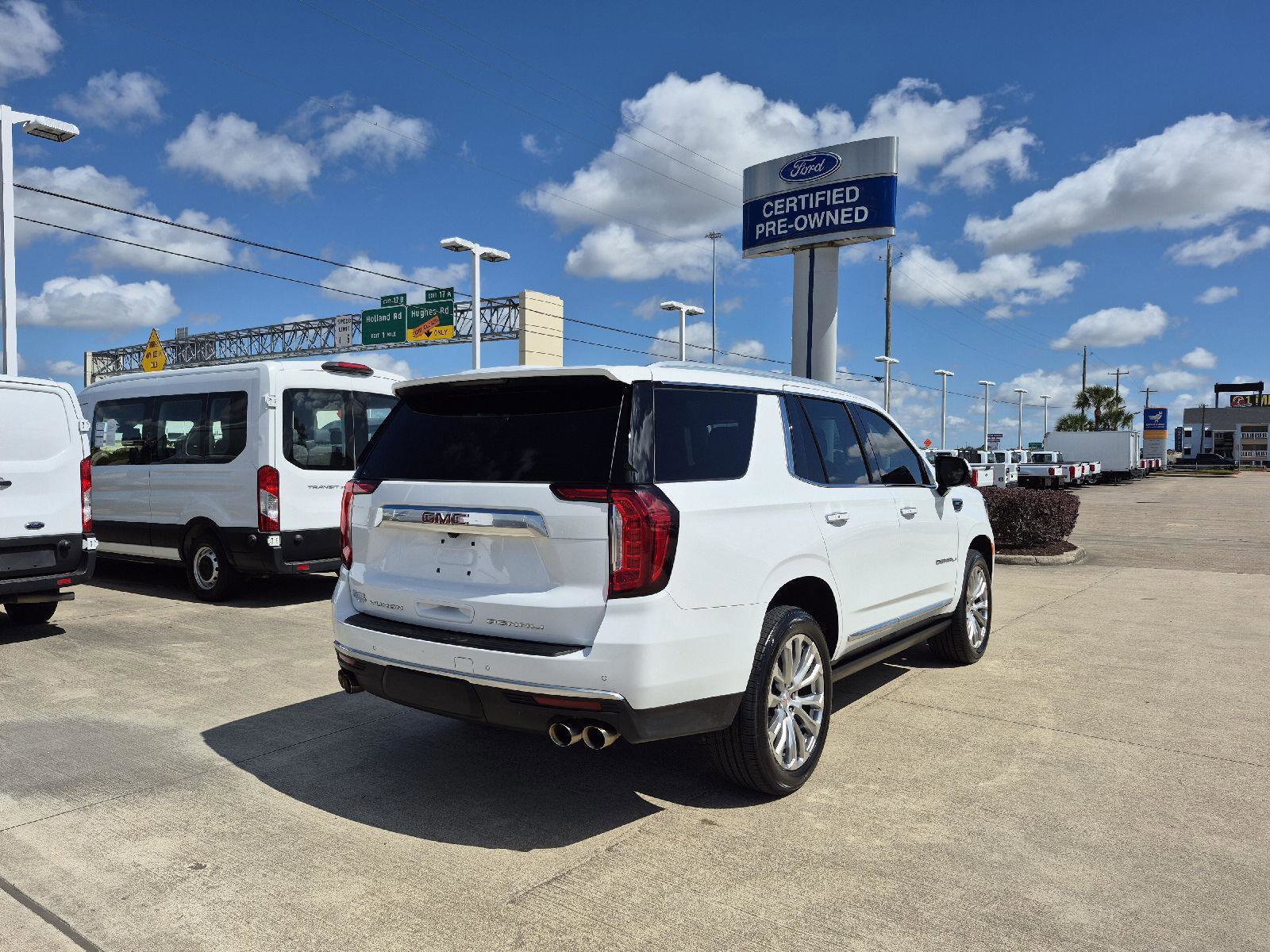Used 2023 GMC Yukon Denali w/ LPO, Floor Liner Package image 5