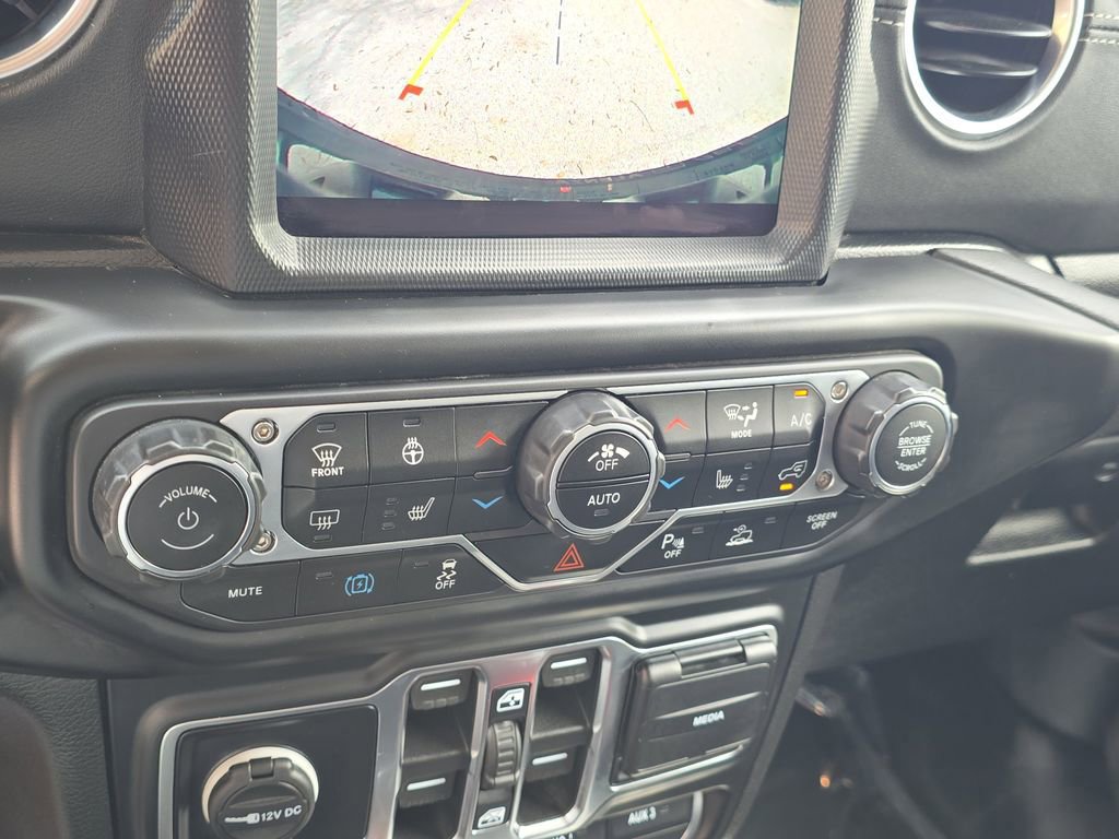 Used 2021 Jeep Wrangler Unlimited Sahara w/ Cold Weather Group image 21