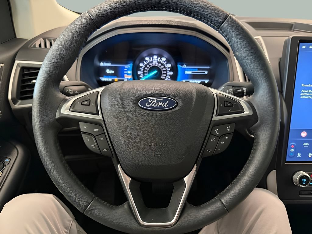 Certified 2024 Ford Edge SEL w/ Convenience Package AWD/4WD image 19