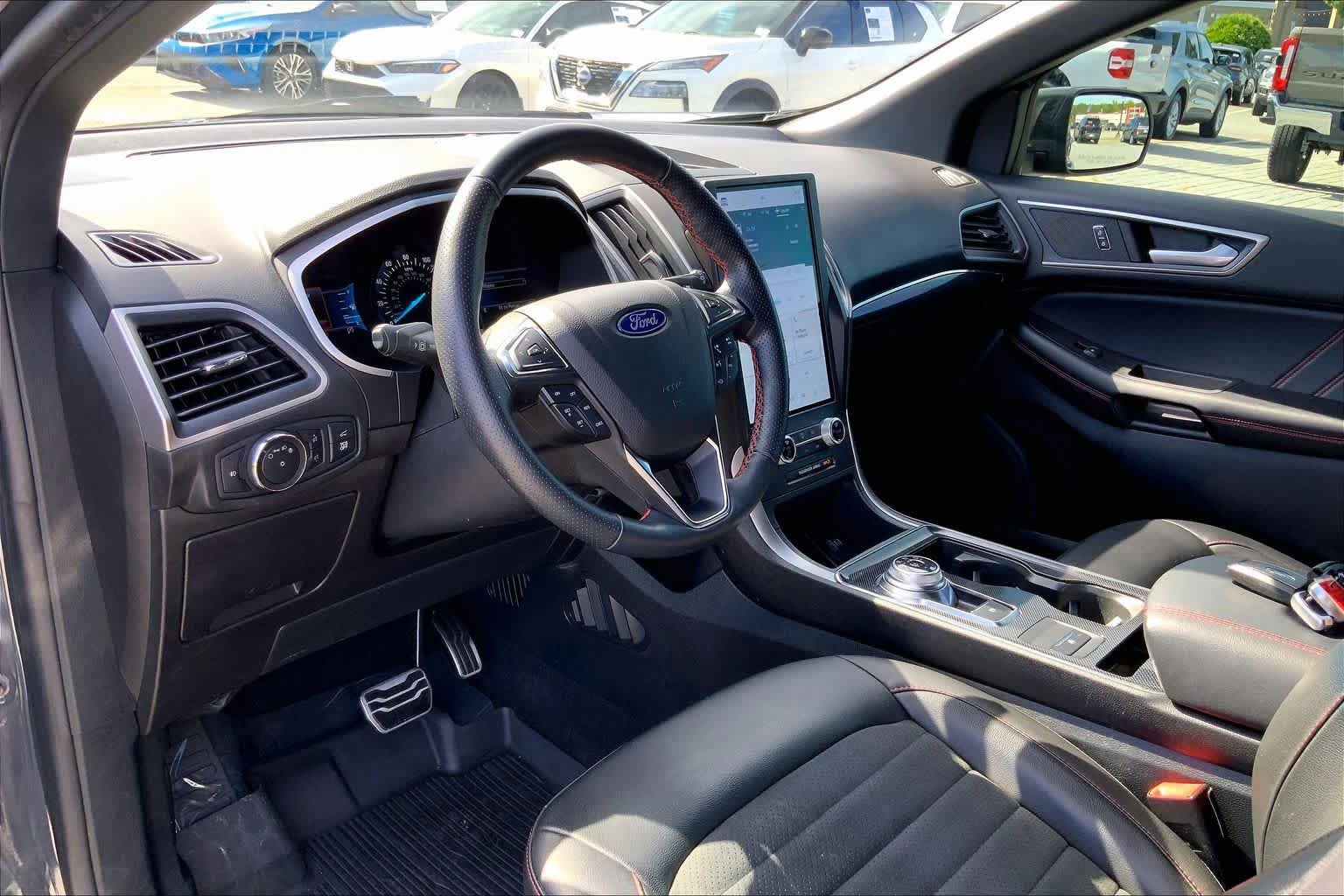 Certified 2021 Ford Edge ST-Line FWD image 16