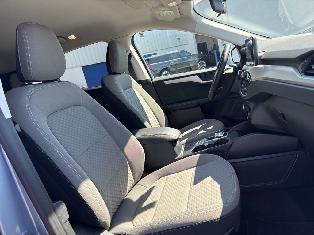 Certified 2022 Ford Escape SE w/ Cold Weather Package FWD image 30