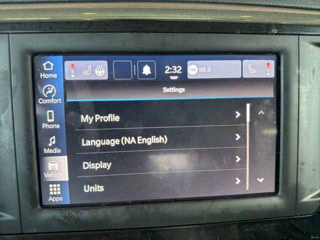 Used 2022 Chrysler Voyager LX image 29