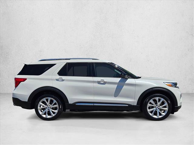 Certified 2024 Ford Explorer Platinum w/ Technology Package AWD/4WD image 4