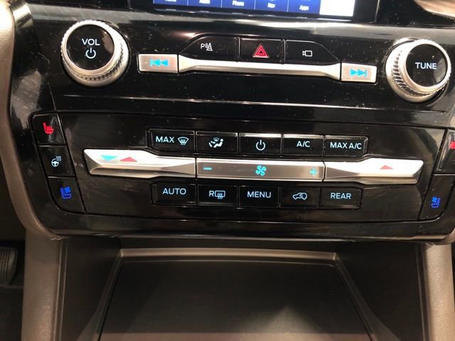 Certified 2022 Ford Explorer Platinum w/ Technology Package image 19