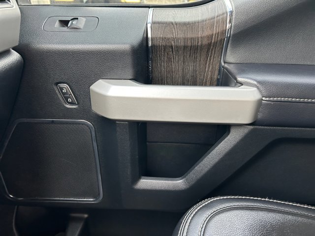 Certified 2021 Ford F250 Lariat w/ Chrome Package image 16