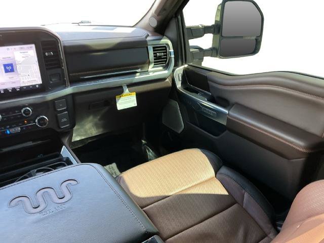 Certified 2025 Ford F450 King Ranch w/ Chrome Package AWD/4WD image 32