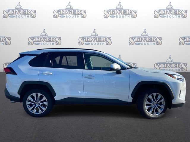 Used 2025 Toyota RAV4 XLE Premium FWD image 2