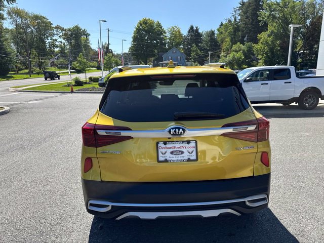 Used 2021 Kia Seltos SX w/ SX Sunroof Package AWD/4WD image 8