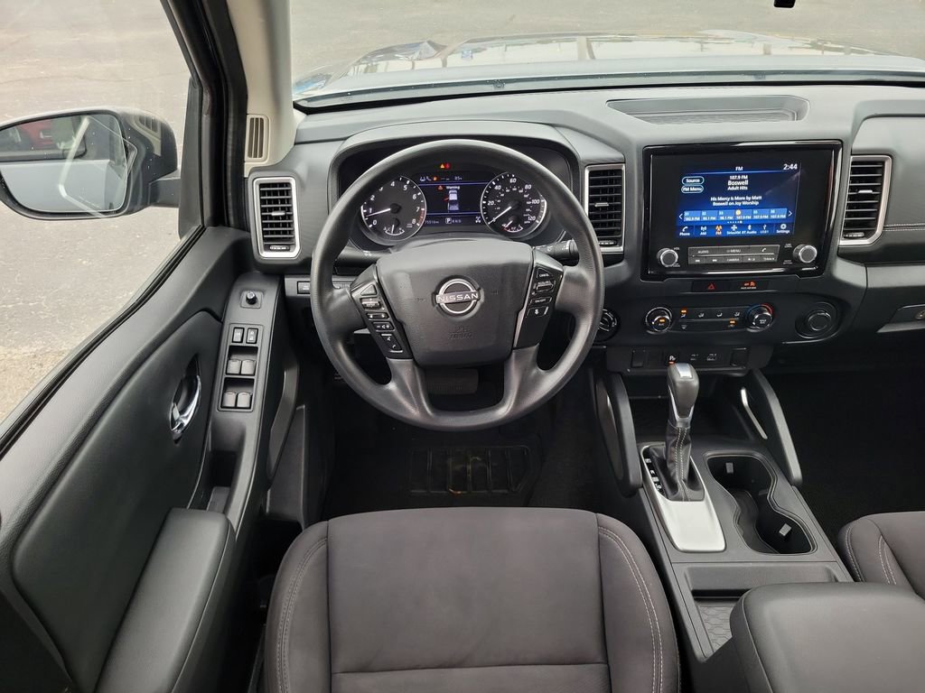 Used 2022 Nissan Frontier SV w/ Technology Package AWD/4WD image 12