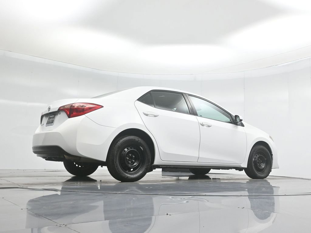 Used 2018 Toyota Corolla L image 14