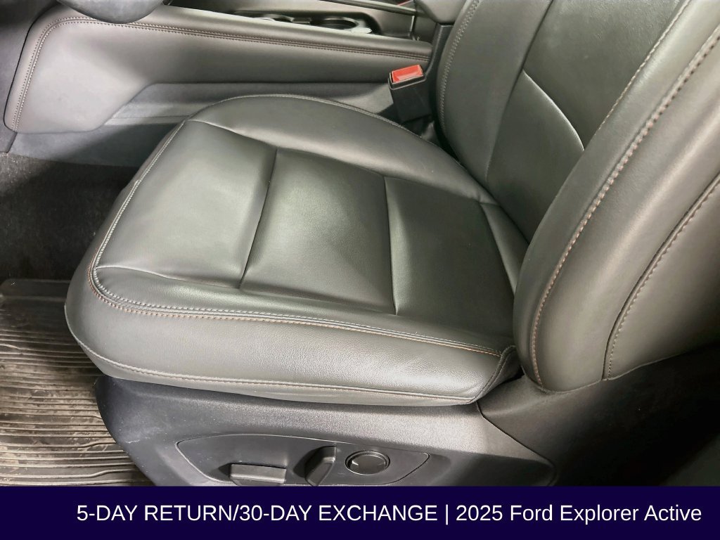 Certified 2025 Ford Explorer Active w/ Active Comfort Package AWD/4WD image 25