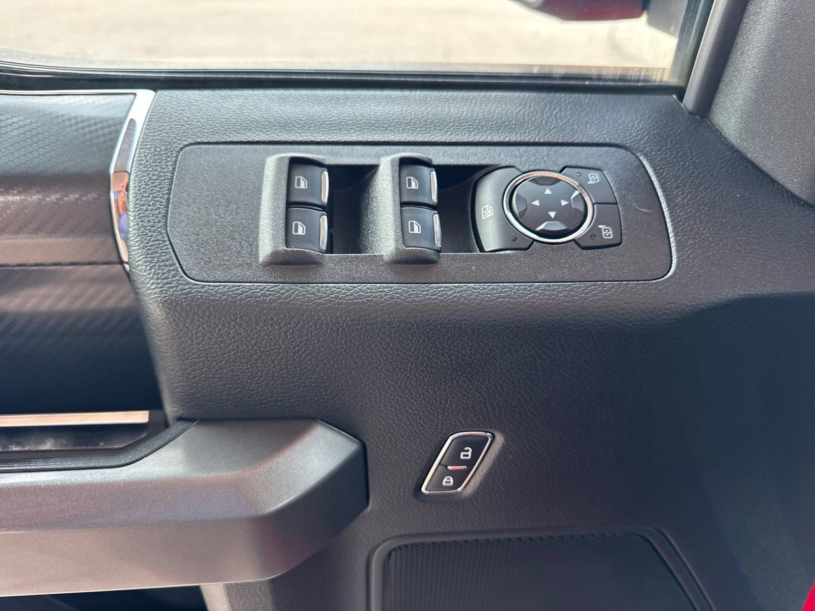 Certified 2018 Ford F150 XLT w/ Equipment Group 302A Luxury AWD/4WD image 27