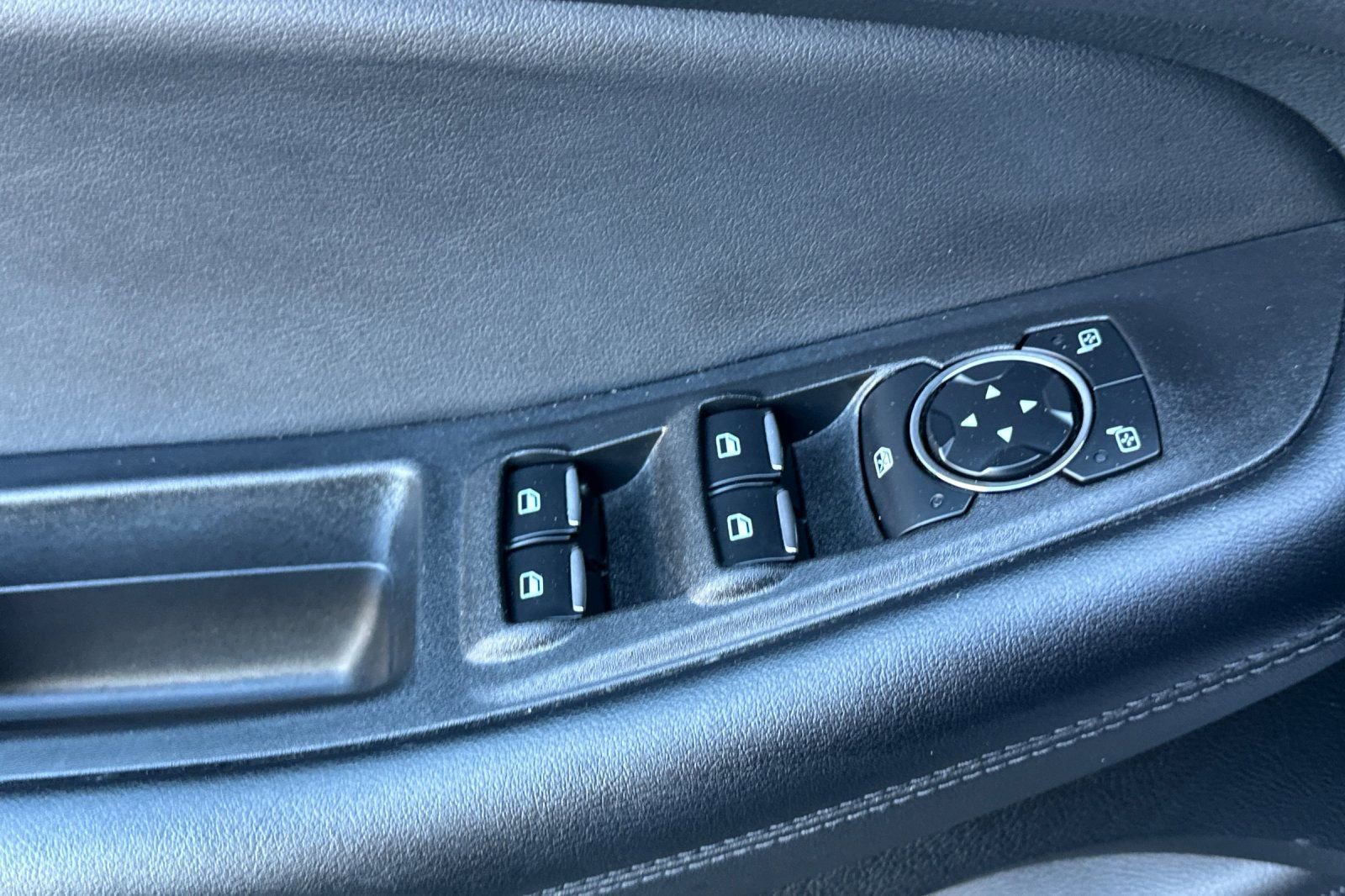 Certified 2024 Ford Edge SEL image 12