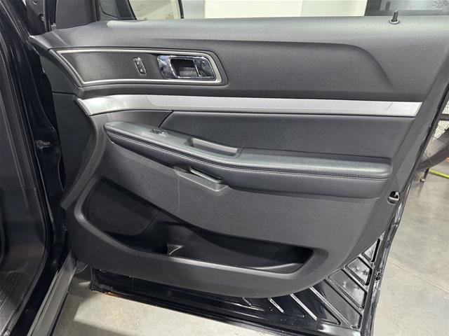 Certified 2017 Ford Explorer XLT w/ Equipment Group 202A AWD/4WD image 21