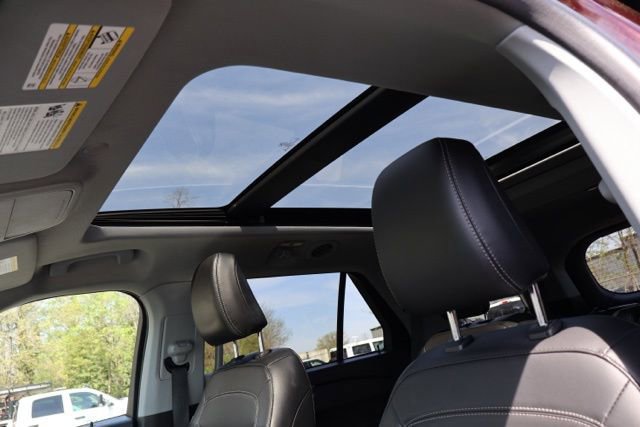 Certified 2022 Ford Explorer XLT w/ Equipment Group 202A image 22