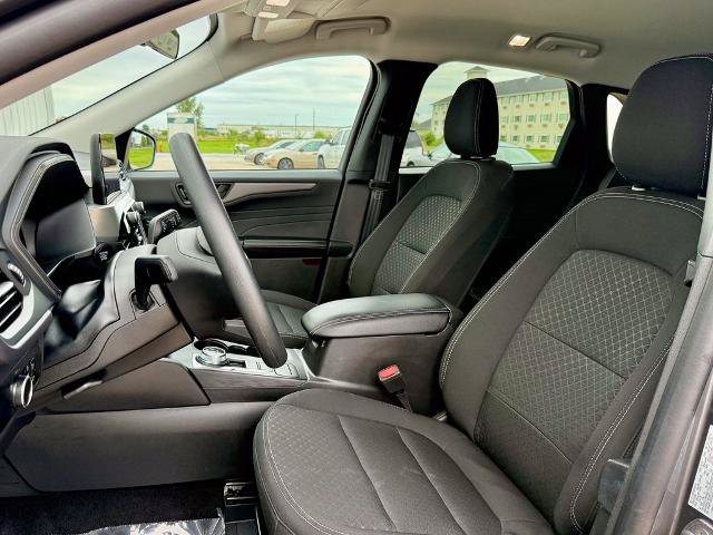 Certified 2025 Ford Escape Active AWD/4WD image 11