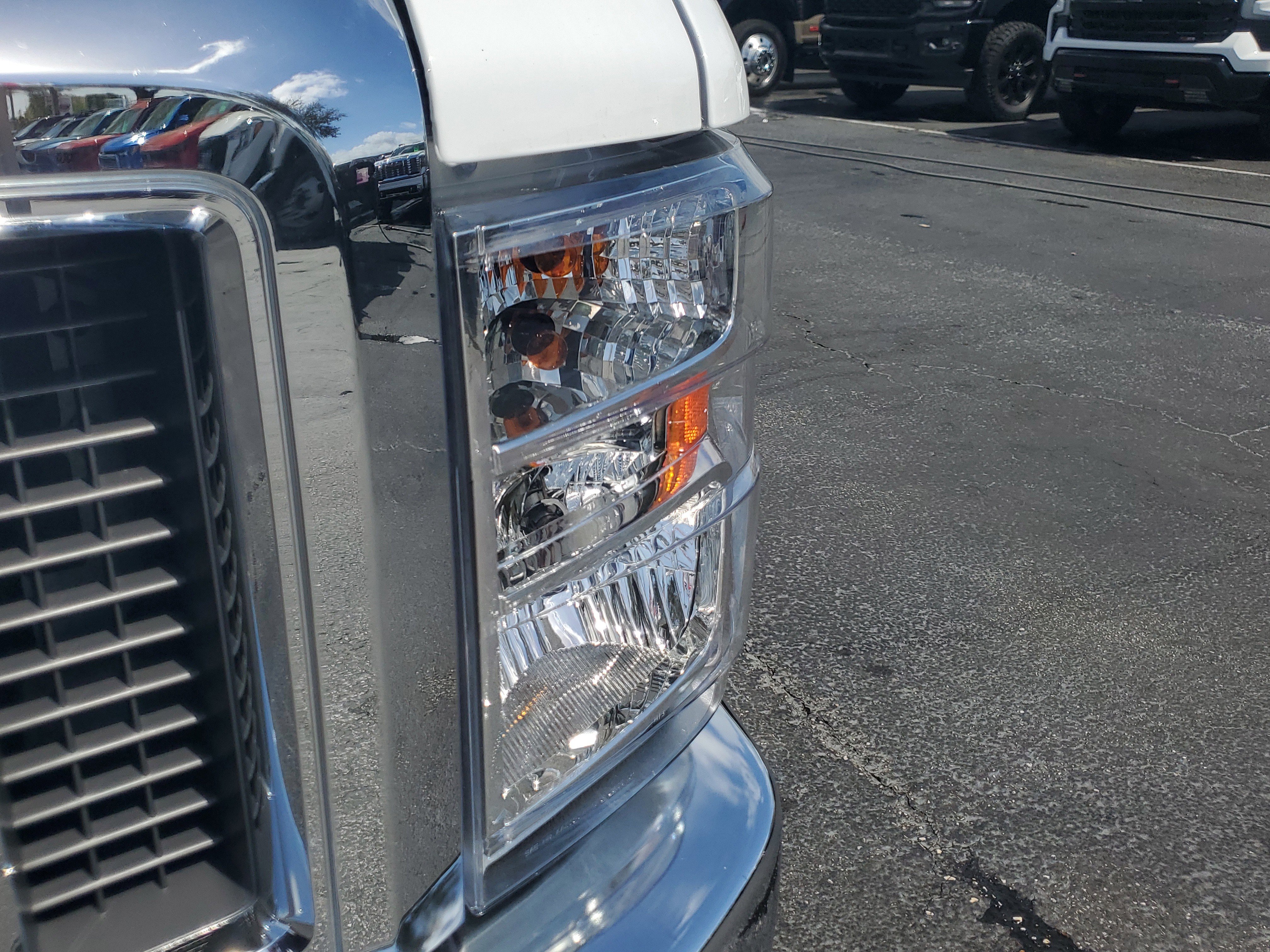 Certified 2024 Ford E-450 and Econoline 450 Super Duty w/ Driver's Safety Package image 6