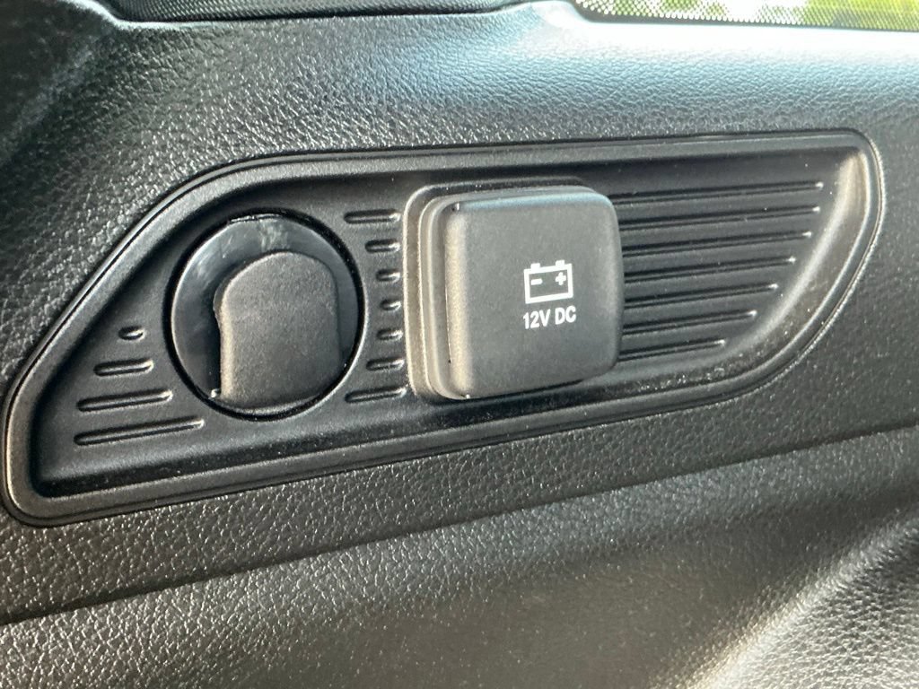 Used 2024 Jeep Grand Cherokee Altitude AWD/4WD image 23