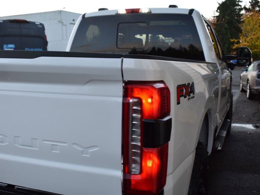 Certified 2023 Ford F350 Lariat w/ Lariat Ultimate Package image 5