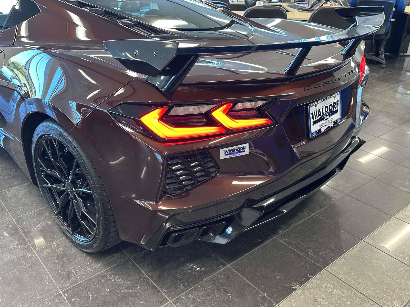 Used 2023 Chevrolet Corvette Stingray Coupe w/ Z51 Performance Package RWD image 10