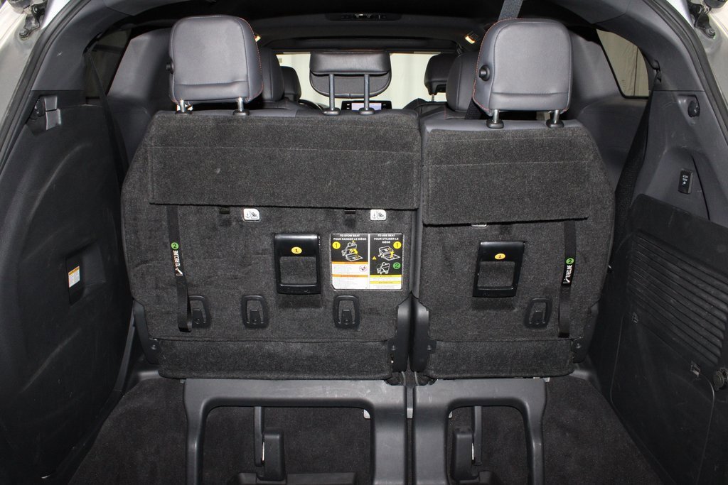 Used 2021 Toyota Sienna XSE w/ XSE Plus Package image 17