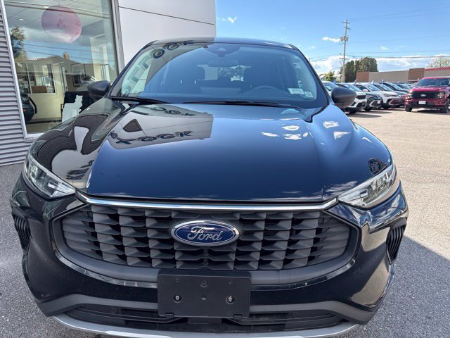 Certified 2023 Ford Escape Active w/ Tech Pack #1 AWD/4WD image 3